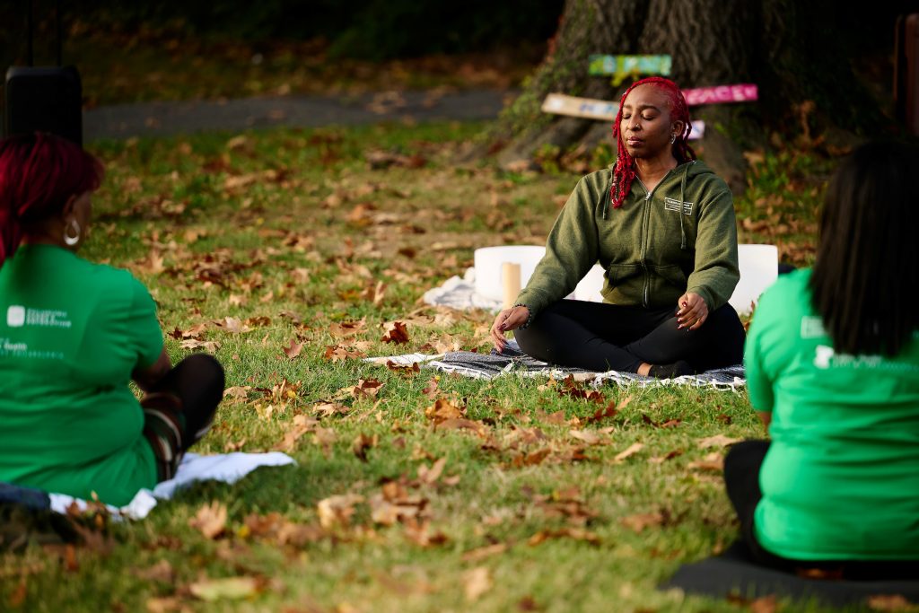 Less Screen, More Green: Ten Ways to Practice Mindfulness in Philadelphia Parks Thumbnail